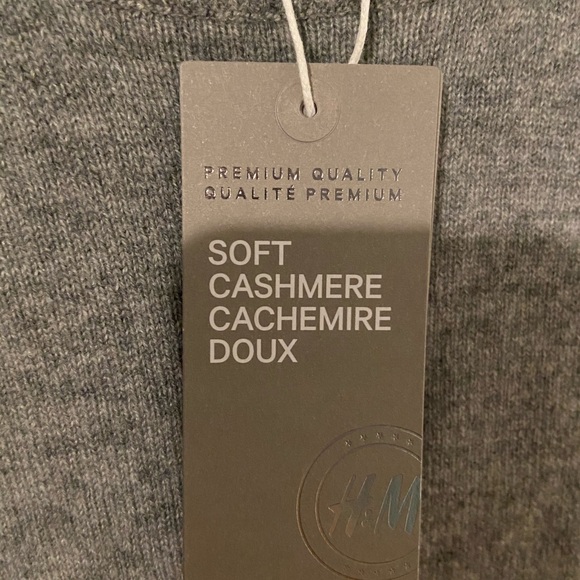 NWT! H&M premium quality cashmere sweater - Picture 4 of 4